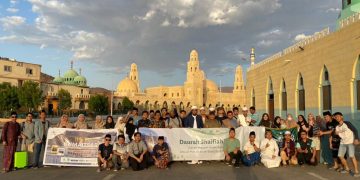 Holy Tour PCINU Mesir; Meningkatkan Spiritual melalui Ziarah Imam Syadzuli